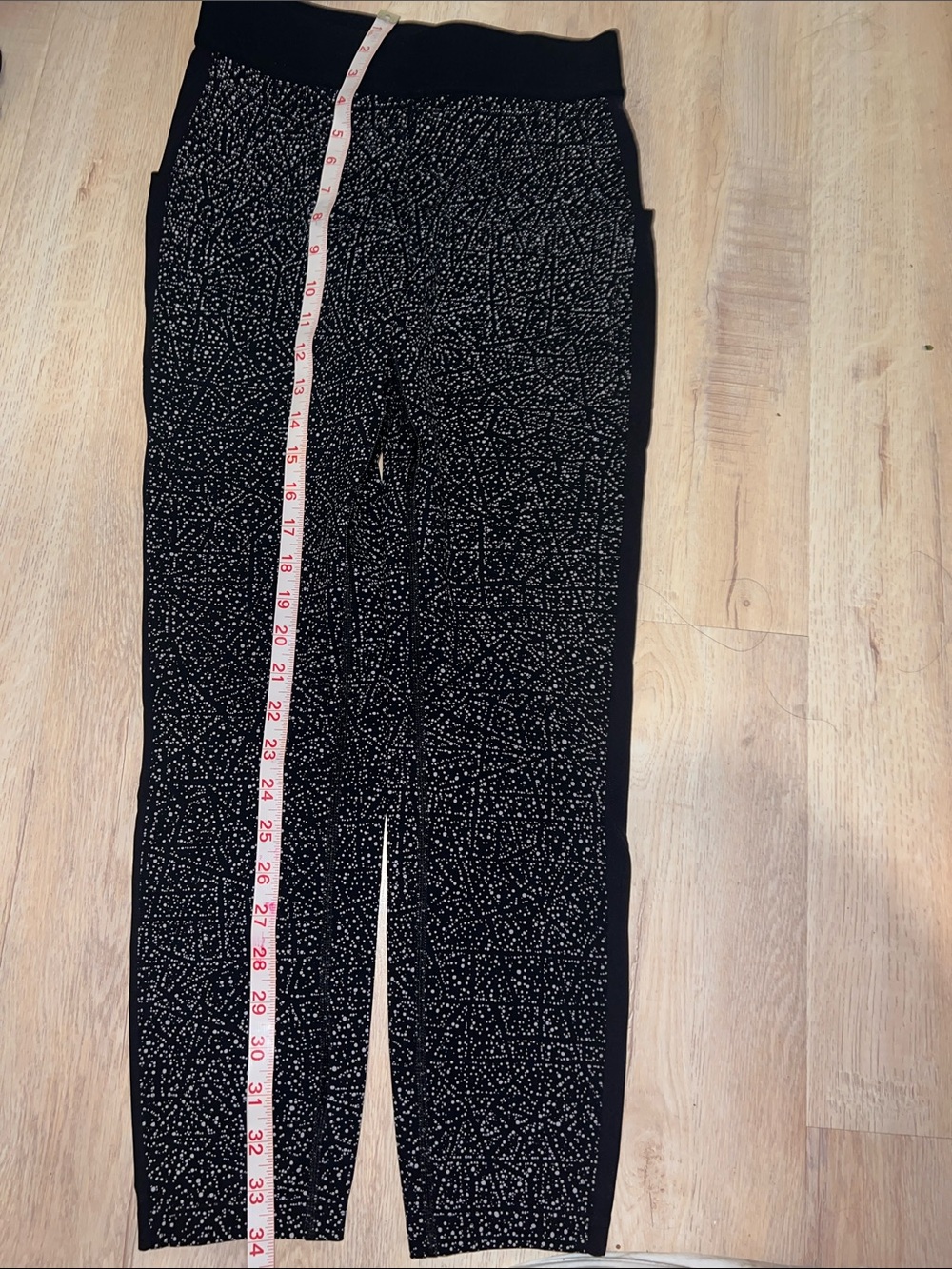 LULULEMON ATHLETIC LIKE NEW
SIZE 8